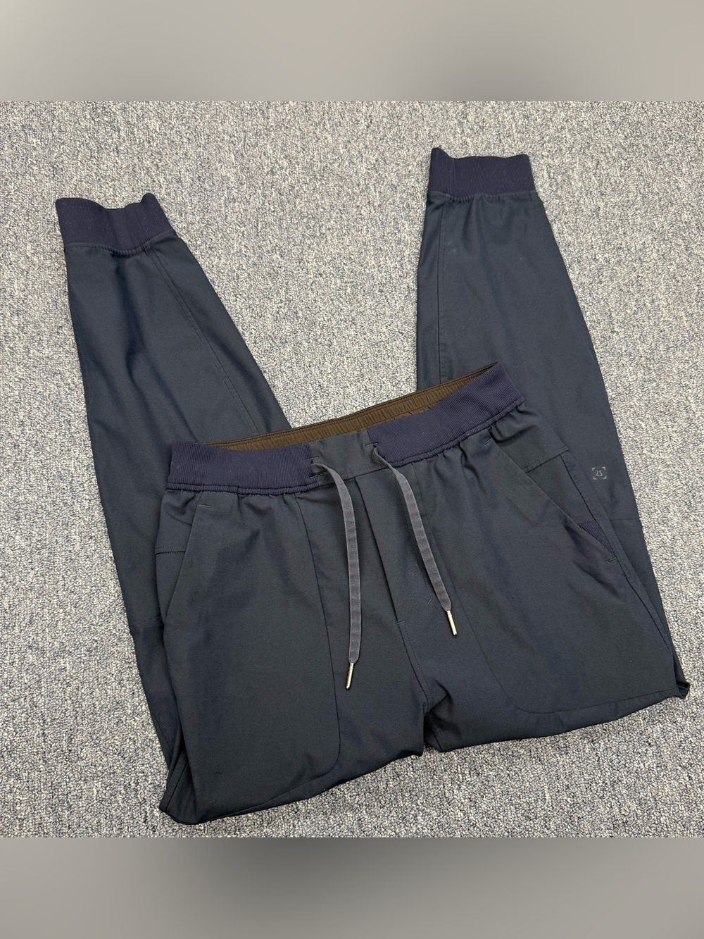 Lululemon men’s joggers